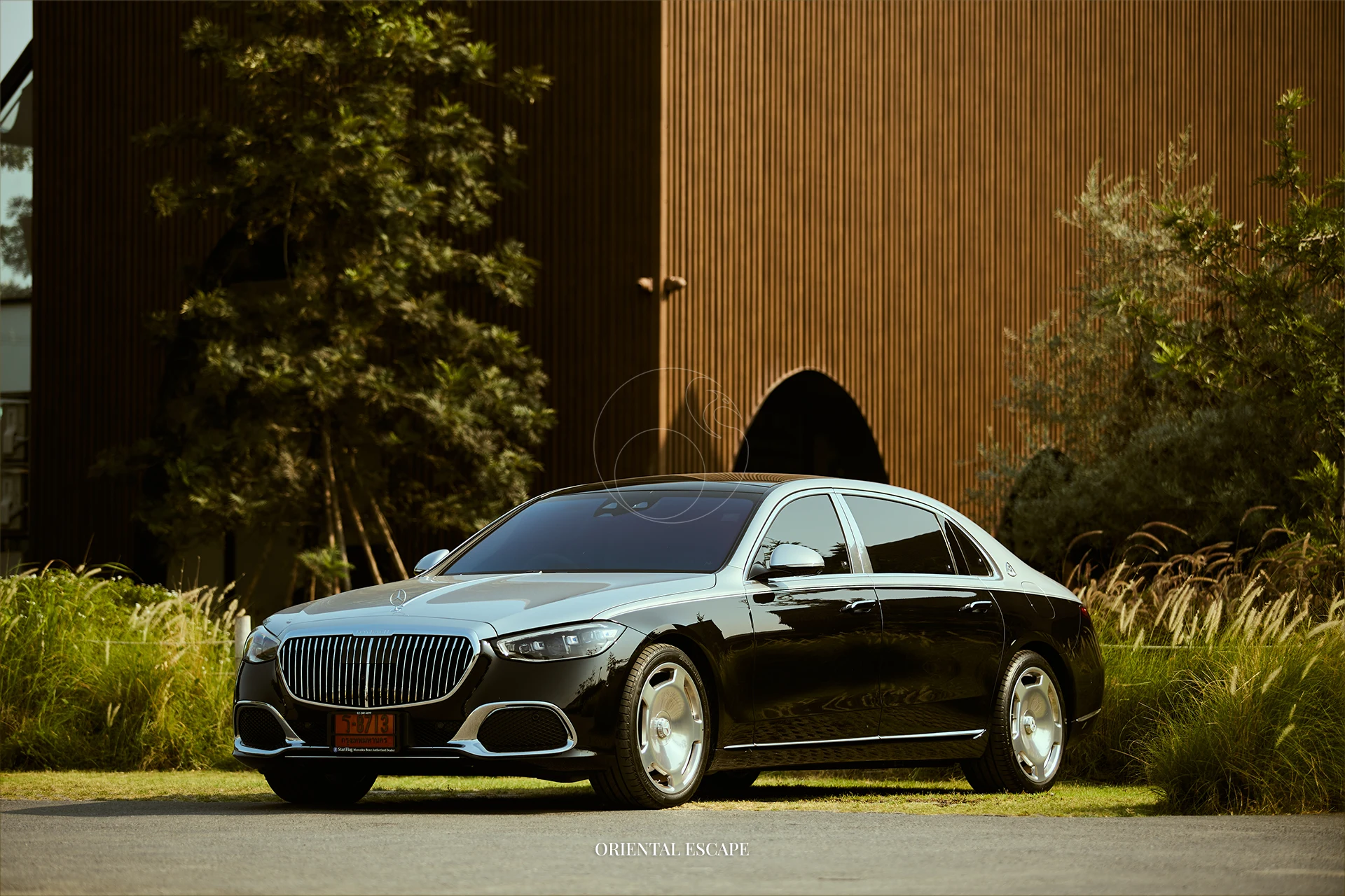 メルセデス-Maybach S-Class ４WS機構 The Mercedes-Maybach S-Class