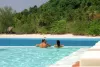 yona-beach-club